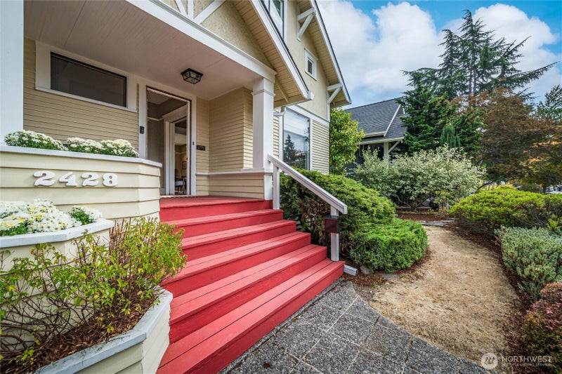 2428 5th Avenue W
