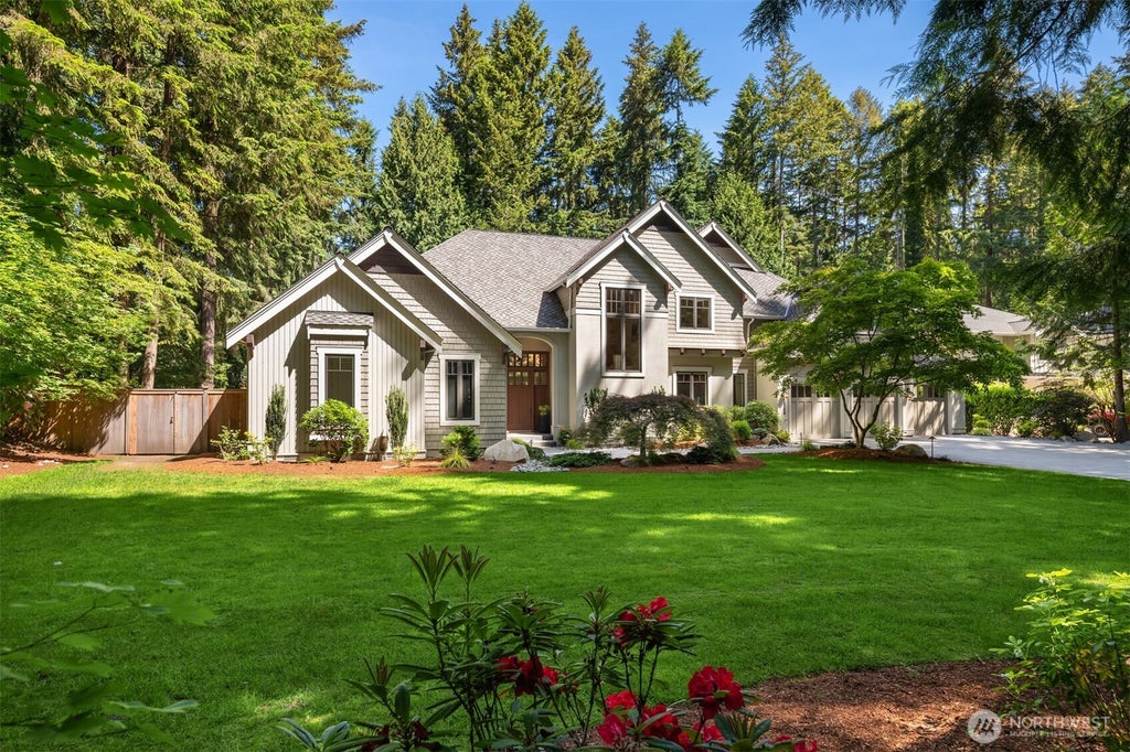Photo of 13266 NE 47th Street, Bellevue, WA 98005 (MLS # 2587367)