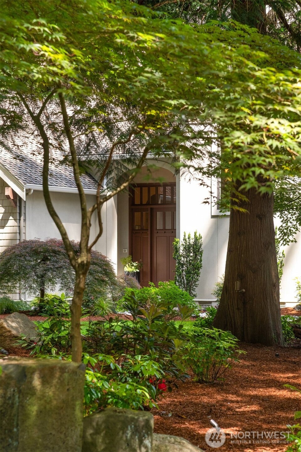 Photo of 13266 NE 47th Street, Bellevue, WA 98005 (MLS # 2587367)