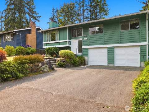 Photo of 1839 N 185th Street, Shoreline, WA 98133 (MLS # 2563271)