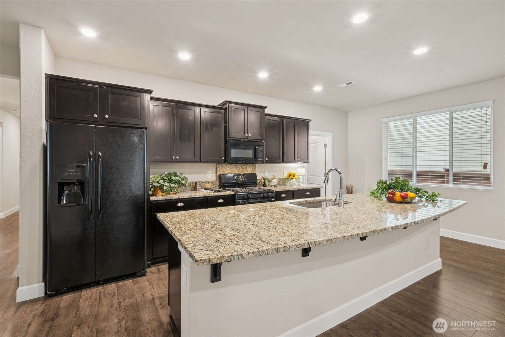 2010 186th Street Ct E