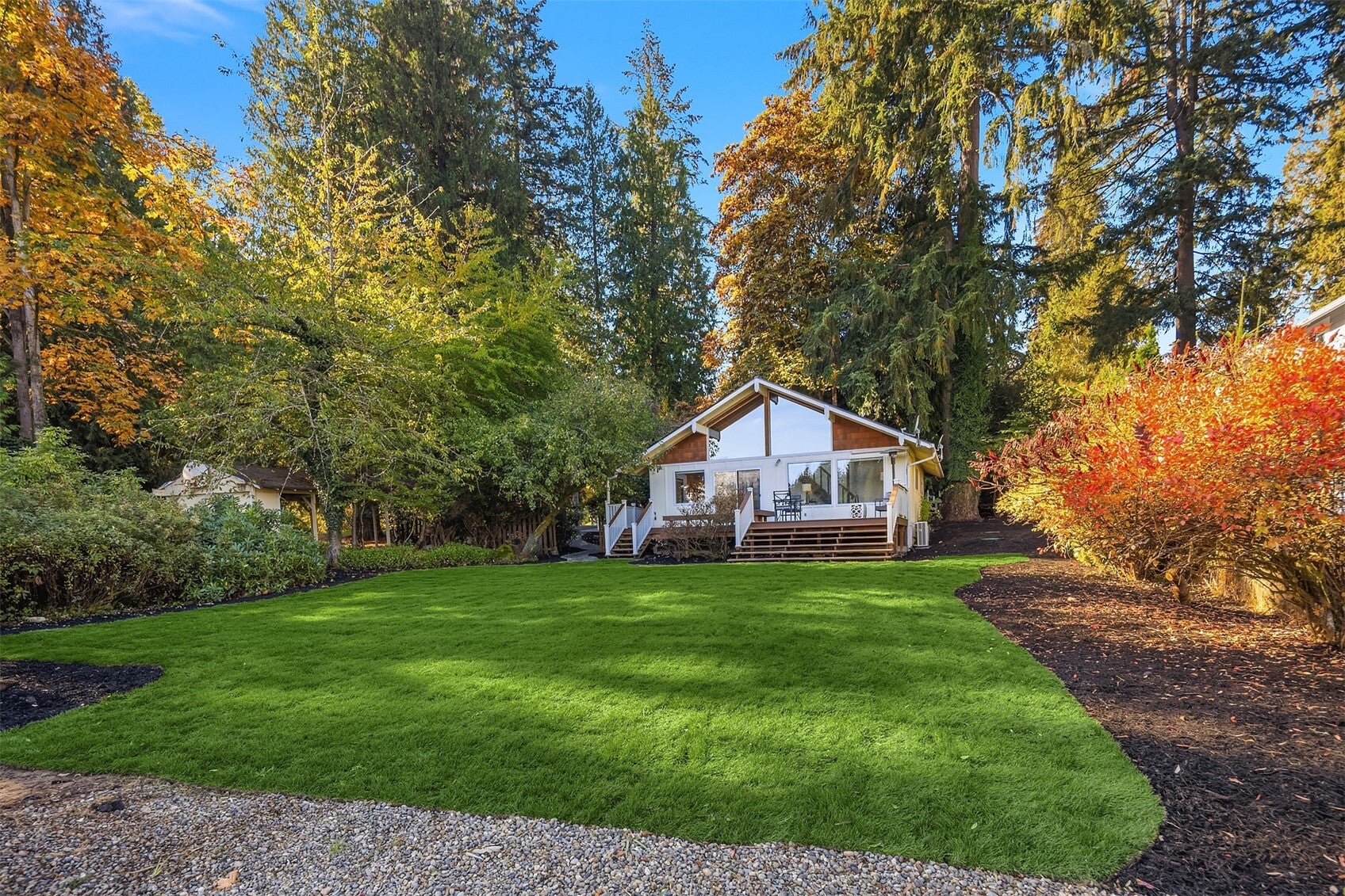 13806 W Lake Kathleen Dr SE