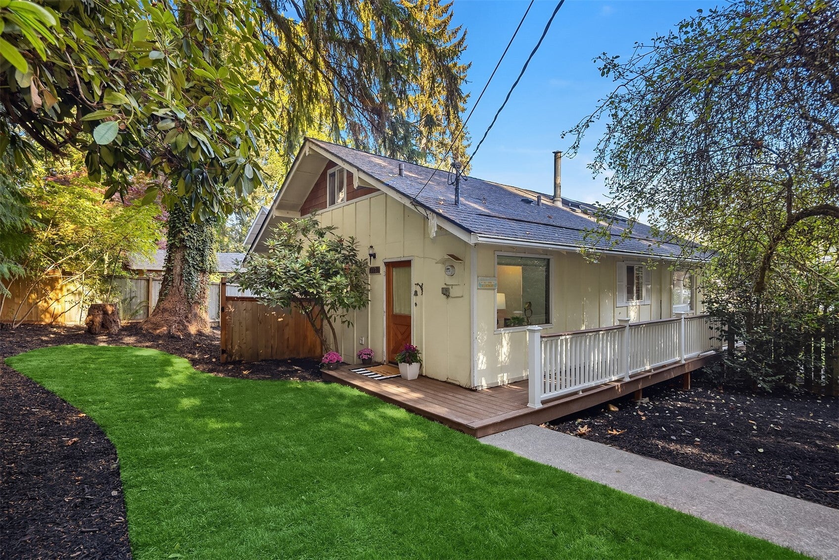 13806 W Lake Kathleen Dr SE
