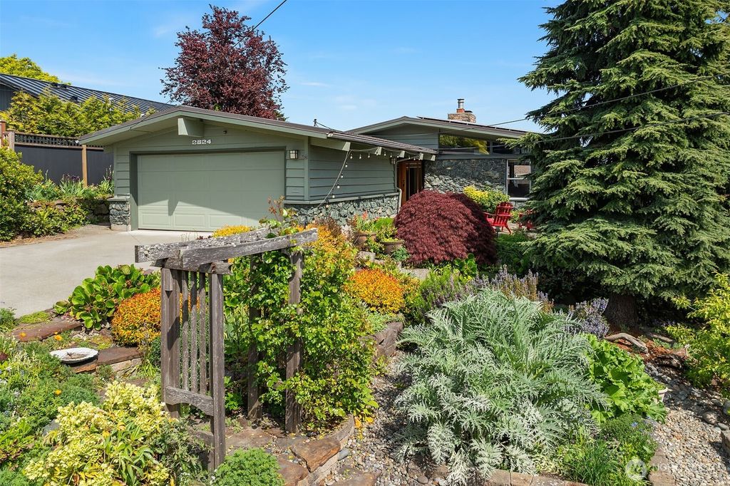 Photo of 2824 26th Avenue W, Seattle, WA 98199 (MLS # 2368699)