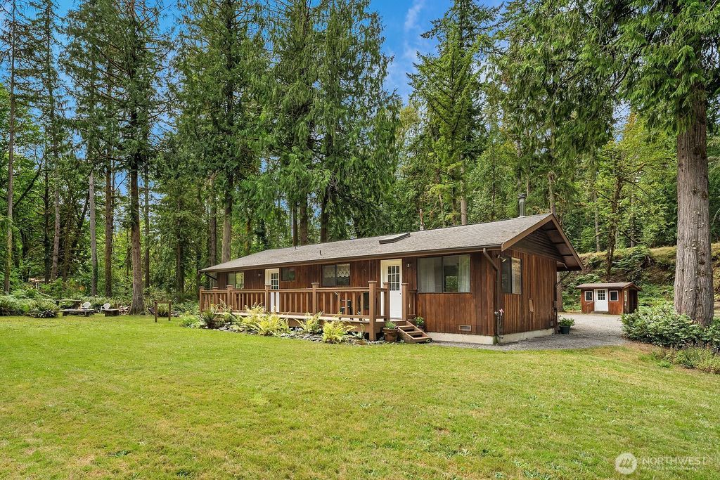 Photo of 24024 244th Avenue SE, Maple Valley, WA 98038 (MLS # 2422831)