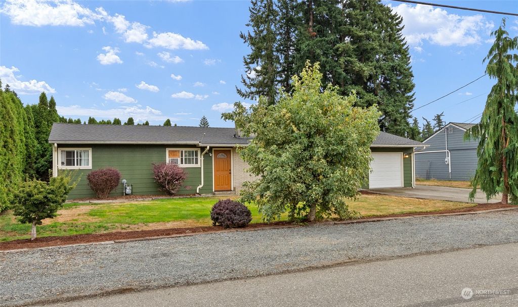 Photo of 9309 NE 44th Drive, Marysville, WA 98270 (MLS # 2156402)