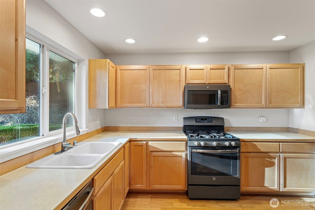 Photo of 3259 Northlake Way NW, Bremerton, WA 98312 (MLS # 2462864)