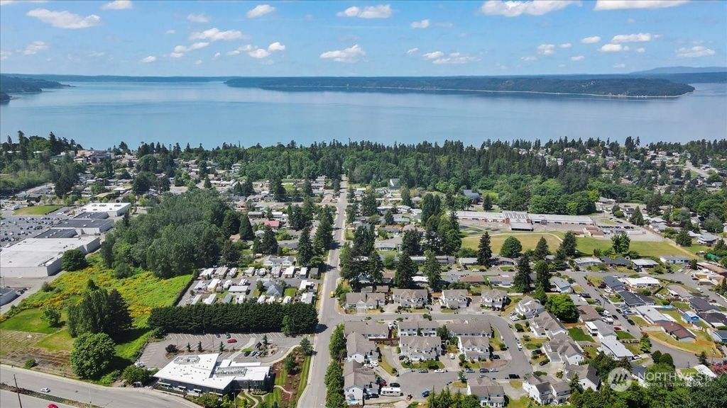 Photo of 26630 19th Avenue S, Des Moines, WA 98198 (MLS # 2073438)