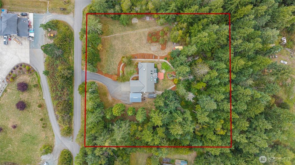 Photo of 1540 Carlton Way, Oak Harbor, WA 98277 (MLS # 2442794)