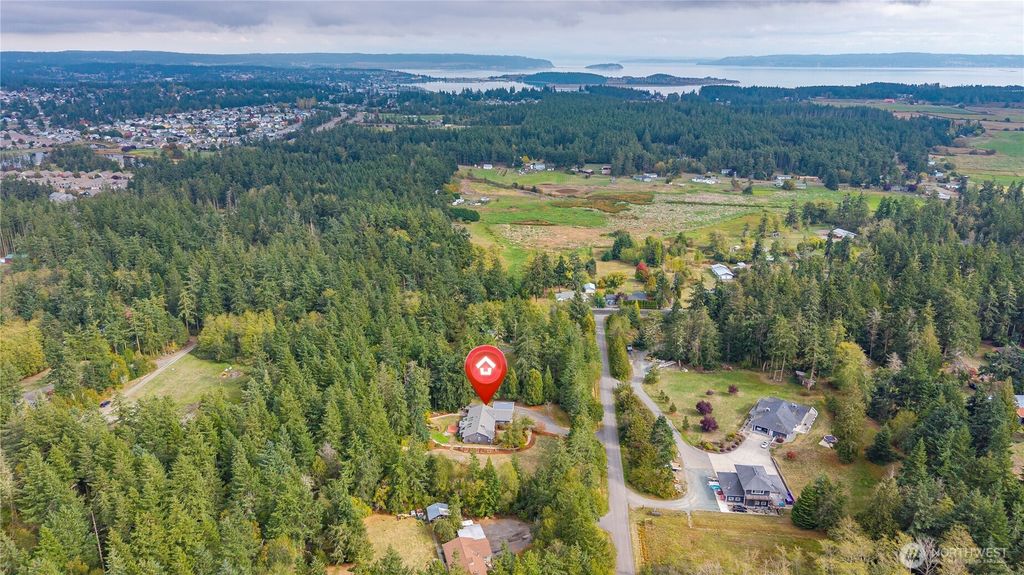 Photo of 1540 Carlton Way, Oak Harbor, WA 98277 (MLS # 2442794)