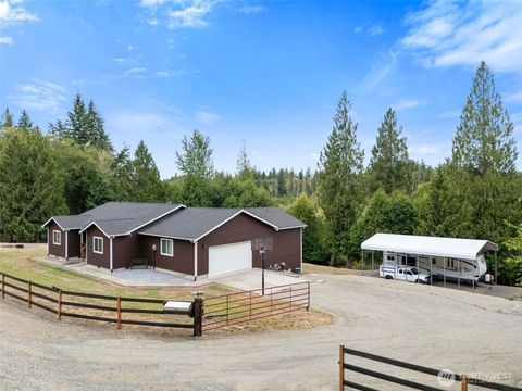 Photo of 223 Oxbow Lake Lane, Toledo, WA 98591 (MLS # 2416462)