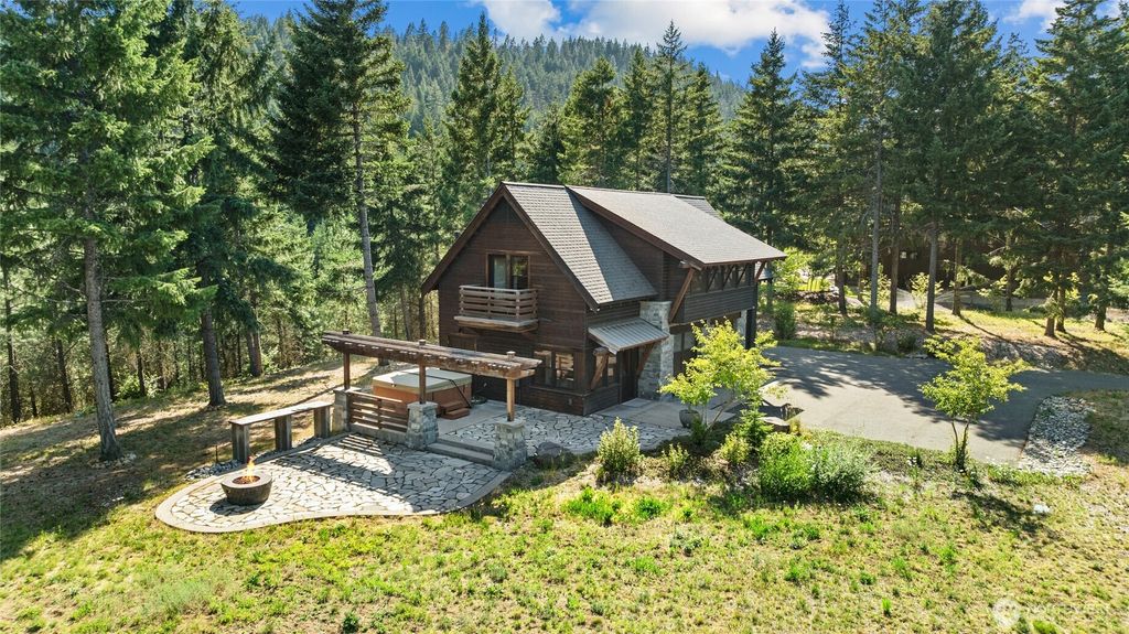 Photo of 190 Orphan Nugget Lane, Cle Elum, WA 98922 (MLS # 2502808)