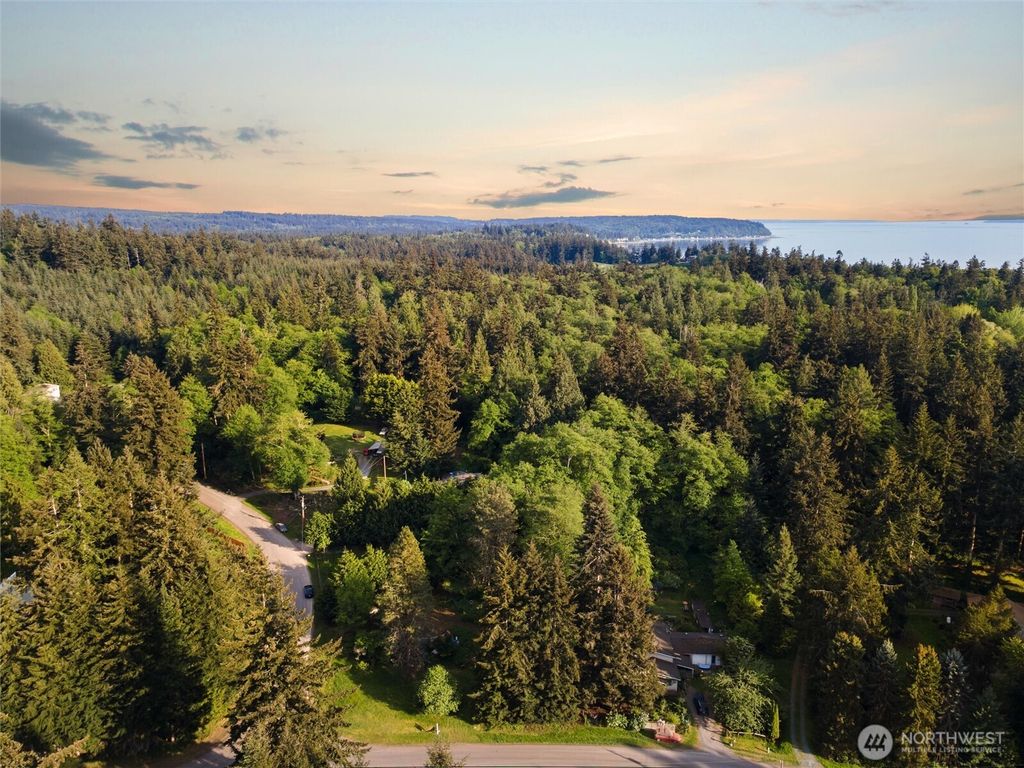 Photo of 2844 Sunlight Drive, Clinton, WA 98236 (MLS # 2515570)