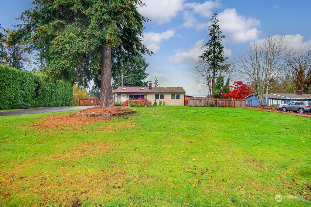 Photo of 835 SW 312th Street, Federal Way, WA 98023 (MLS # 2311028)
