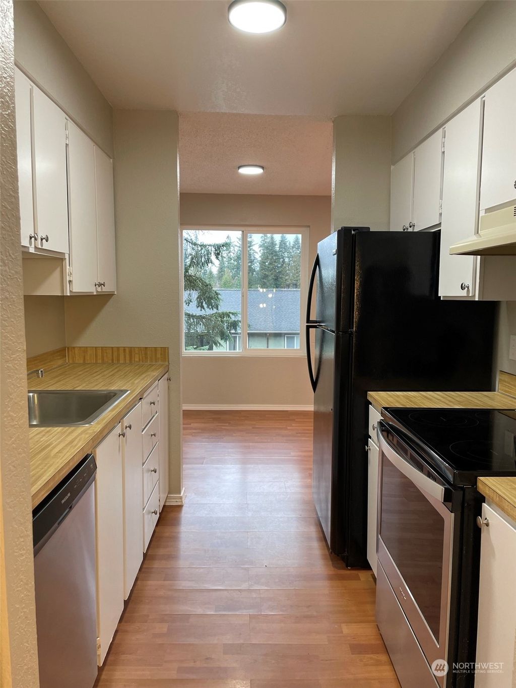 Photo of 423 75th Street SE #A-8, Everett, WA 98203 (MLS # 2025340)