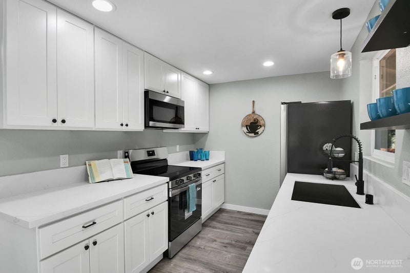 235 Dennis Street SW