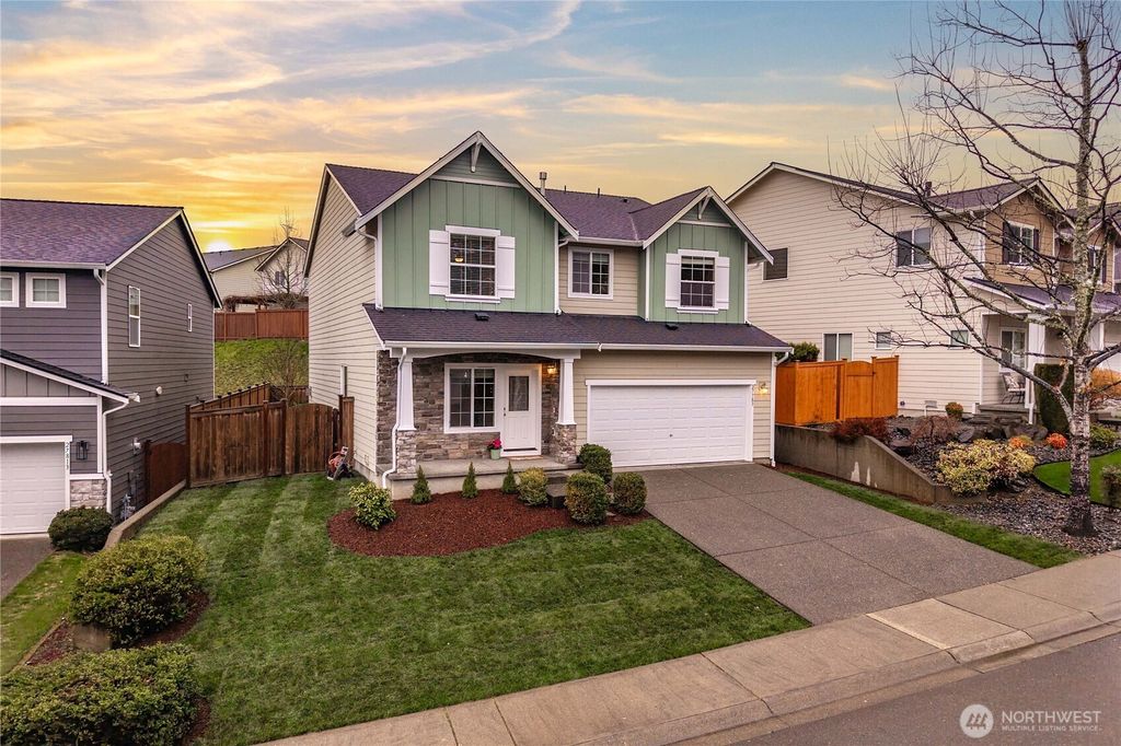 Photo of 27783 257th Avenue E, Maple Valley, WA 98038 (MLS # 2482401)