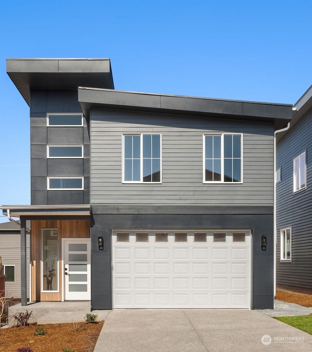 Photo of 14304 Jefferson Way #5, Lynnwood, WA 98087 (MLS # 2048162)