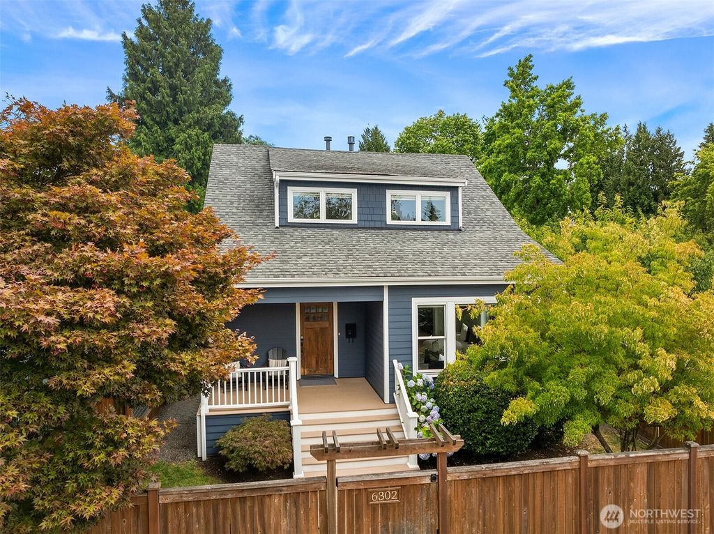 Photo of 6302 15th Avenue NE, Seattle, WA 98115 (MLS # 2557908)