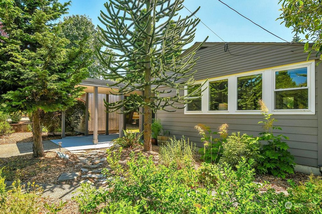 Photo of 4841 S Kenny Street, Seattle, WA 98118 (MLS # 2261284)