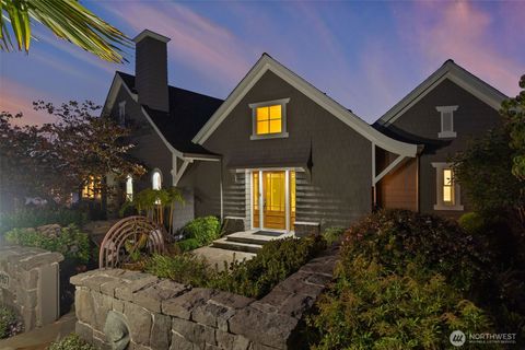 1907 East Bay Drive NE Olympia WA 98506