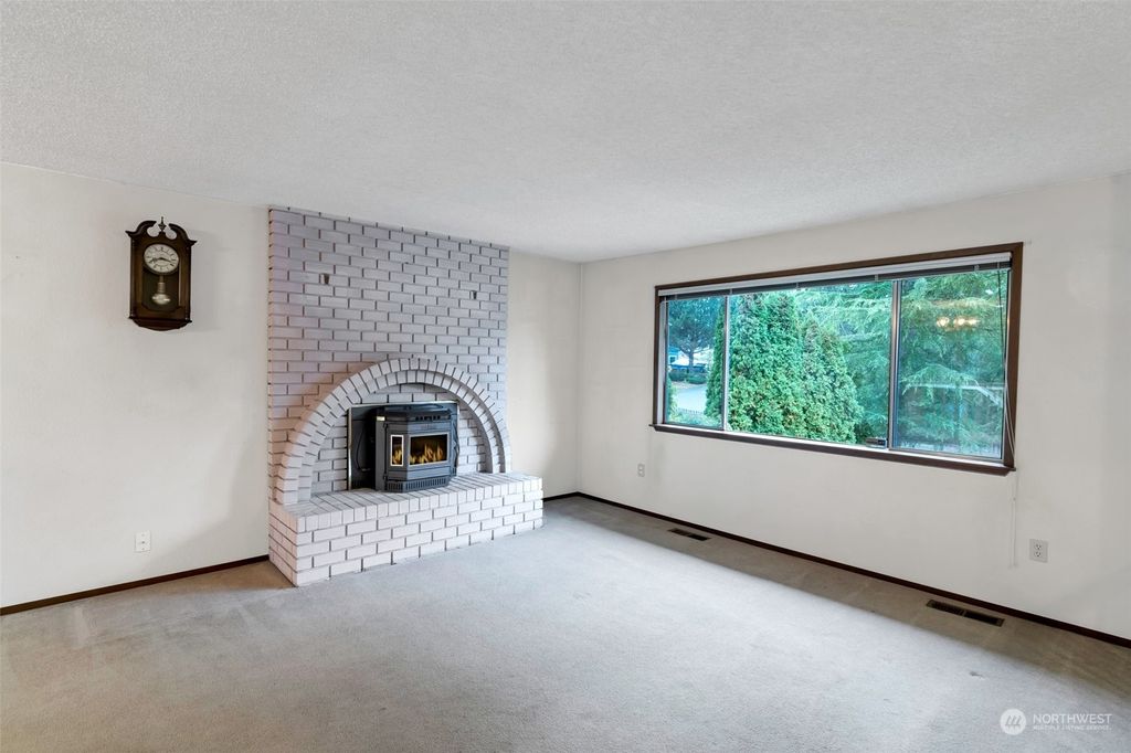 Photo of 5314 87th Place SW, Mukilteo, WA 98275 (MLS # 2303116)