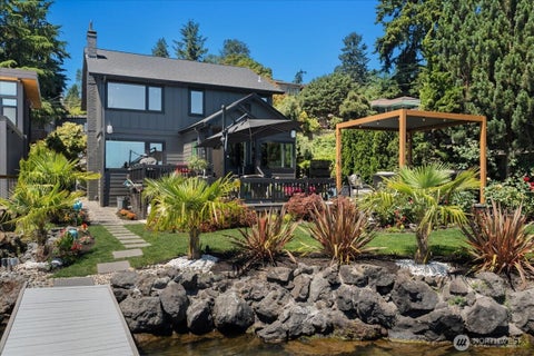 Photo of 15038 Beach Drive NE, Lake Forest Park, WA 98155 (MLS # 2532671)