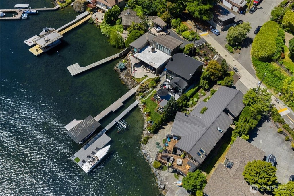 Photo of 15038 Beach Drive NE, Lake Forest Park, WA 98155 (MLS # 2532671)