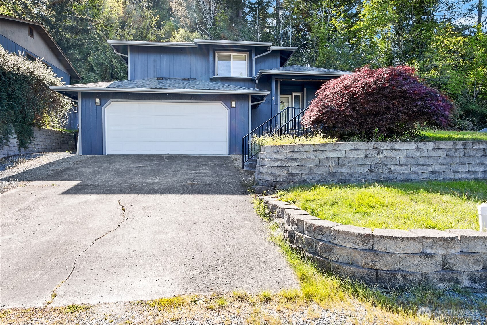 316 Antonie Avenue N