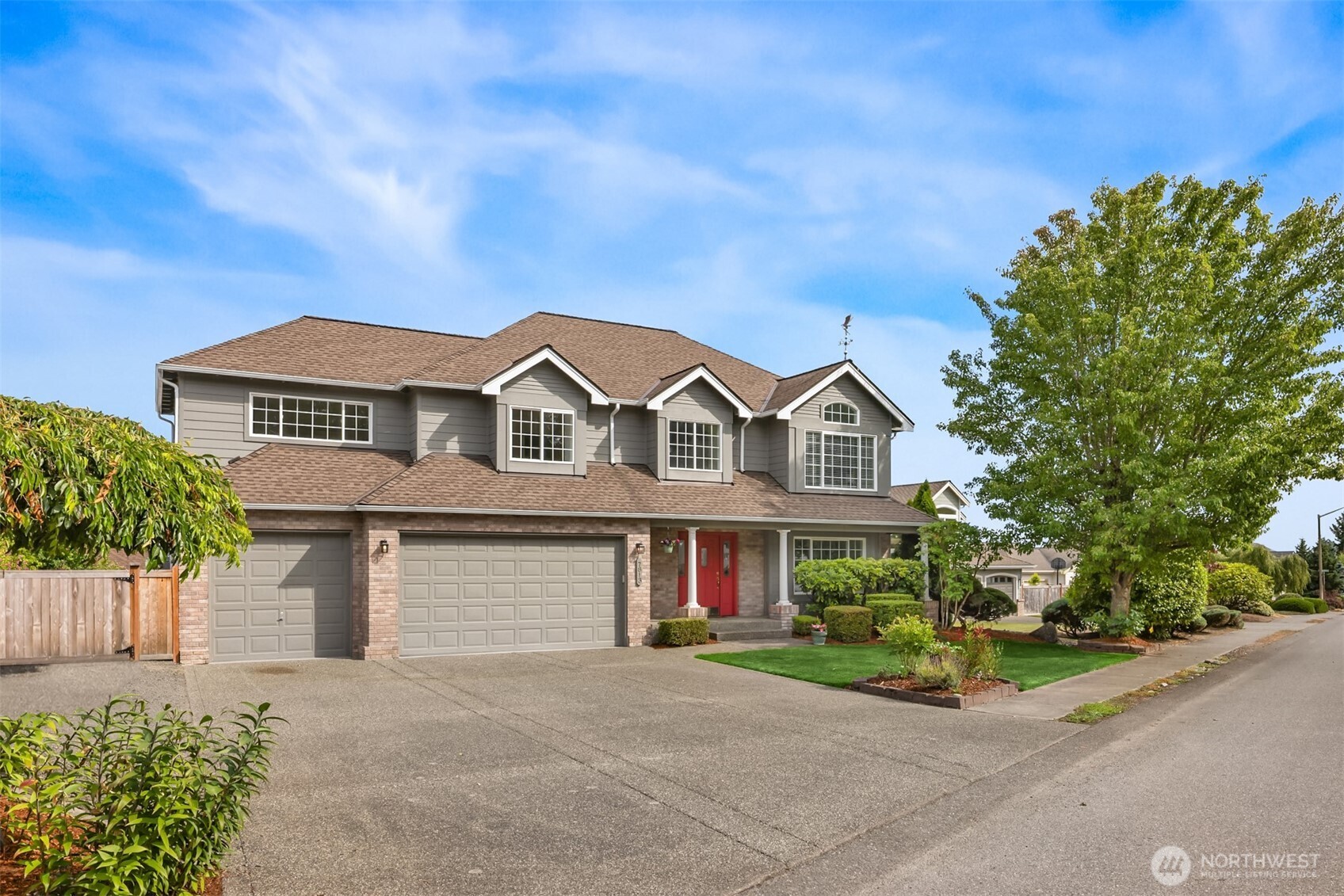 7813 Amethyst Loop NW