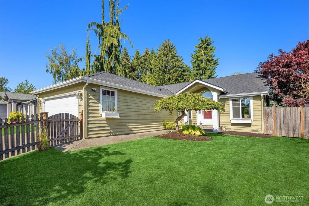 Photo of 1629 Meadow Place, Snohomish, WA 98290 (MLS # 2392671)