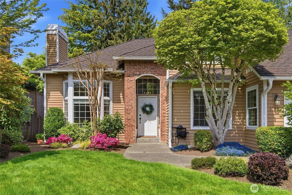 Photo of 11738 SE 78th Place, Newcastle, WA 98056 (MLS # 2518255)