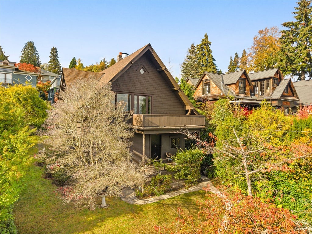 Photo of 1123 38th Ave AVE, Seattle, WA 98122 (MLS # 2596565)