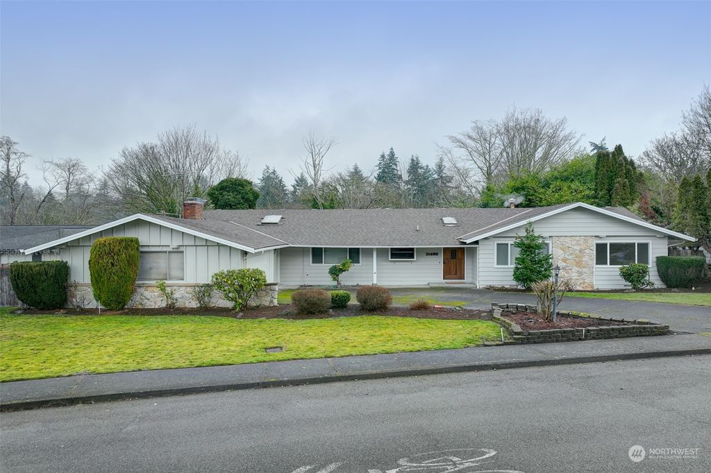 Photo of 31400 27th Avenue SW, Federal Way, WA 98023 (MLS # 2322914)