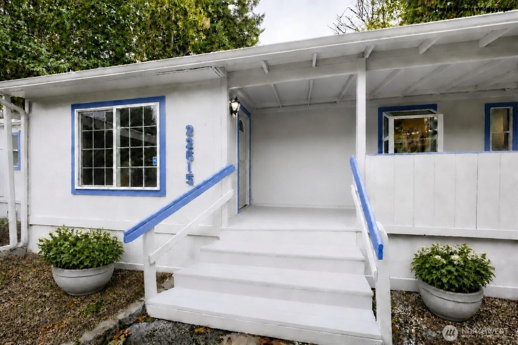 Photo of 22615 114th Avenue SE, Kent, WA 98031 (MLS # 2584920)