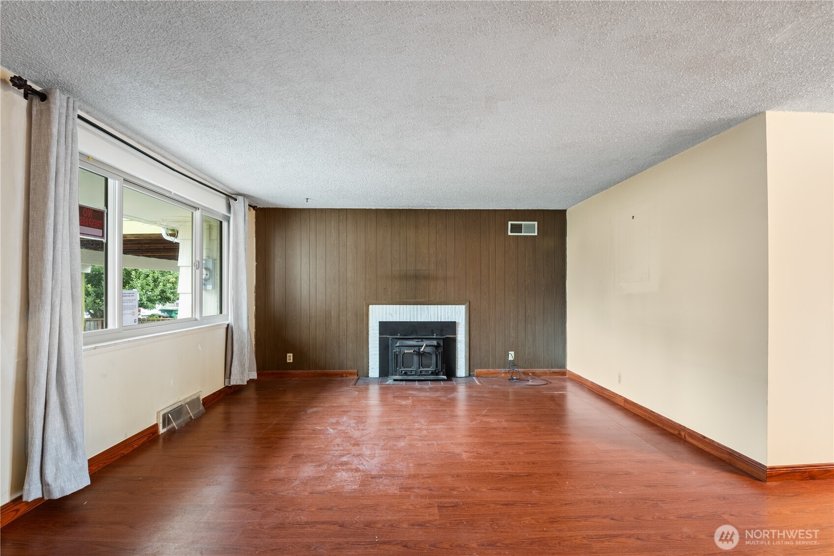 15726 Palatine Avenue N