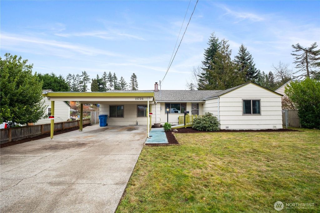 Photo of 15726 Palatine Avenue N, Shoreline, WA 98133 (MLS # 2461299)