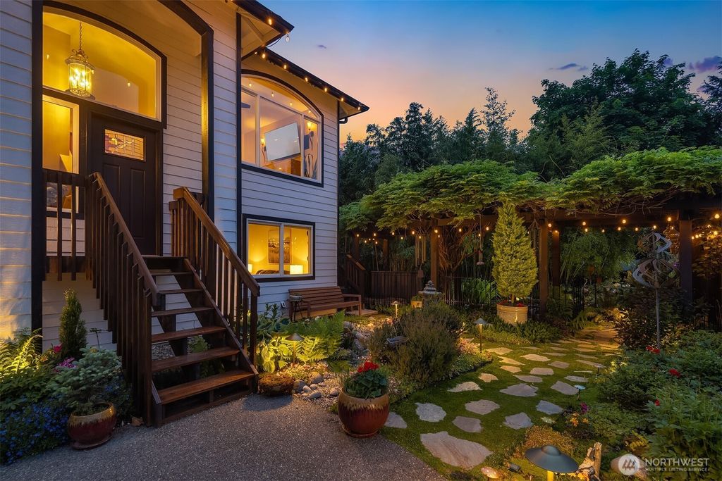 Photo of 8114 64th Drive NE, Marysville, WA 98270 (MLS # 2377000)