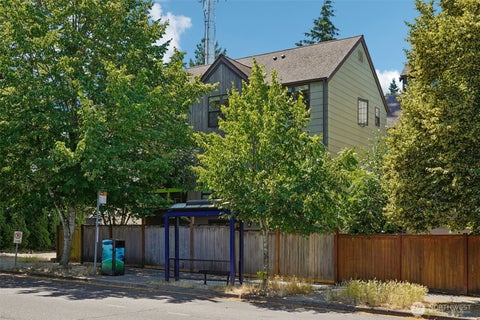 Photo of 9423 Roosevelt Way NE, Seattle, WA 98115 (MLS # 2550801)