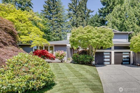 Photo of 8510 SE 72nd Street, Mercer Island, WA 98040 (MLS # 2571657)