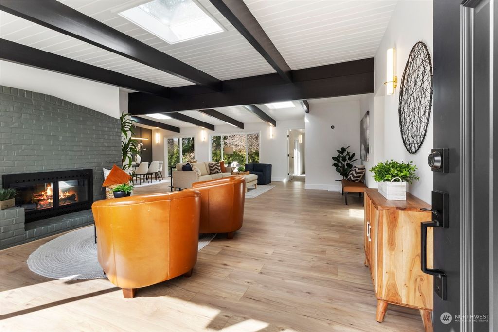 Photo of 23409 167th Place SE, Kent, WA 98042 (MLS # 2216115)