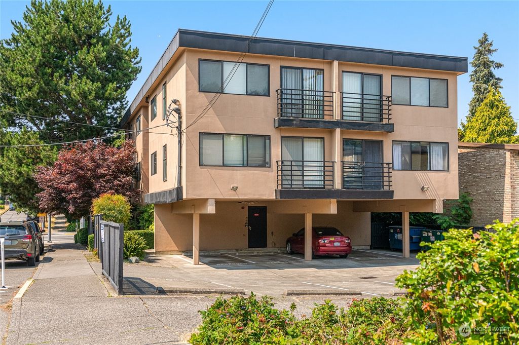 Photo of 5454 Fauntleroy Avenue SW, Seattle, WA 98136 (MLS # 2288342)