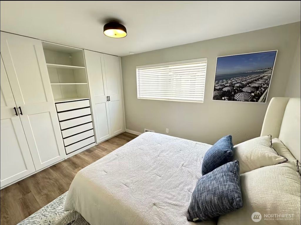 Photo of 65 Kirkland Avenue #302, Kirkland, WA 98033 (MLS # 2510677)