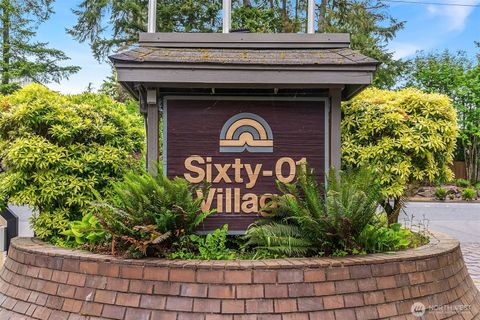 Photo of 6582 137th Avenue NE #414, Redmond, WA 98052 (MLS # 2479118)