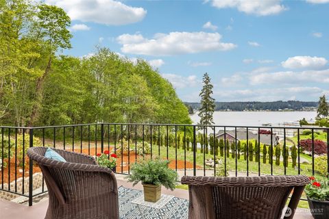 Photo of 582 North Shore Blvd Blvd, Fox Island, WA 98333 (MLS # 2514888)