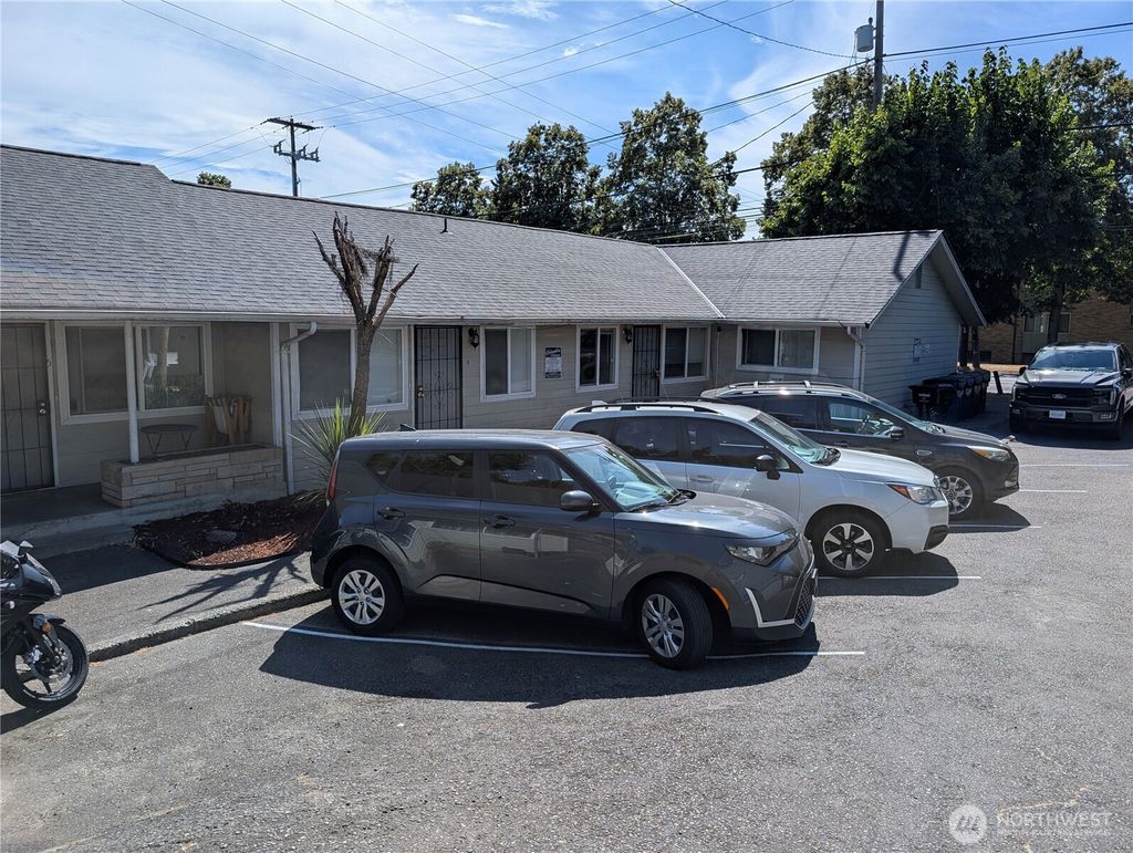 Photo of 7410 Rainier Avenue S, Seattle, WA 98118 (MLS # 2413358)