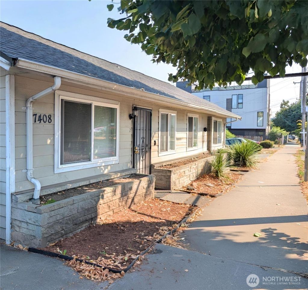 Photo of 7410 Rainier Avenue S, Seattle, WA 98118 (MLS # 2413358)