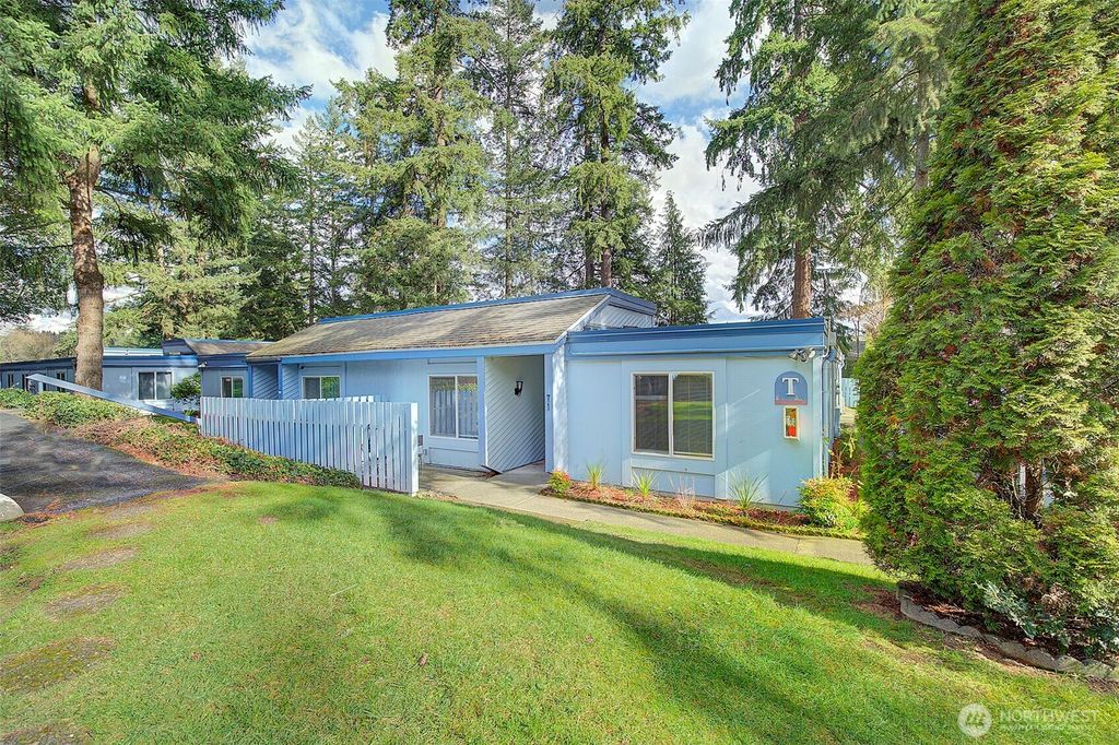 Photo of 4308 NE Sunset Boulevard #T1, Renton, WA 98059 (MLS # 2481786)