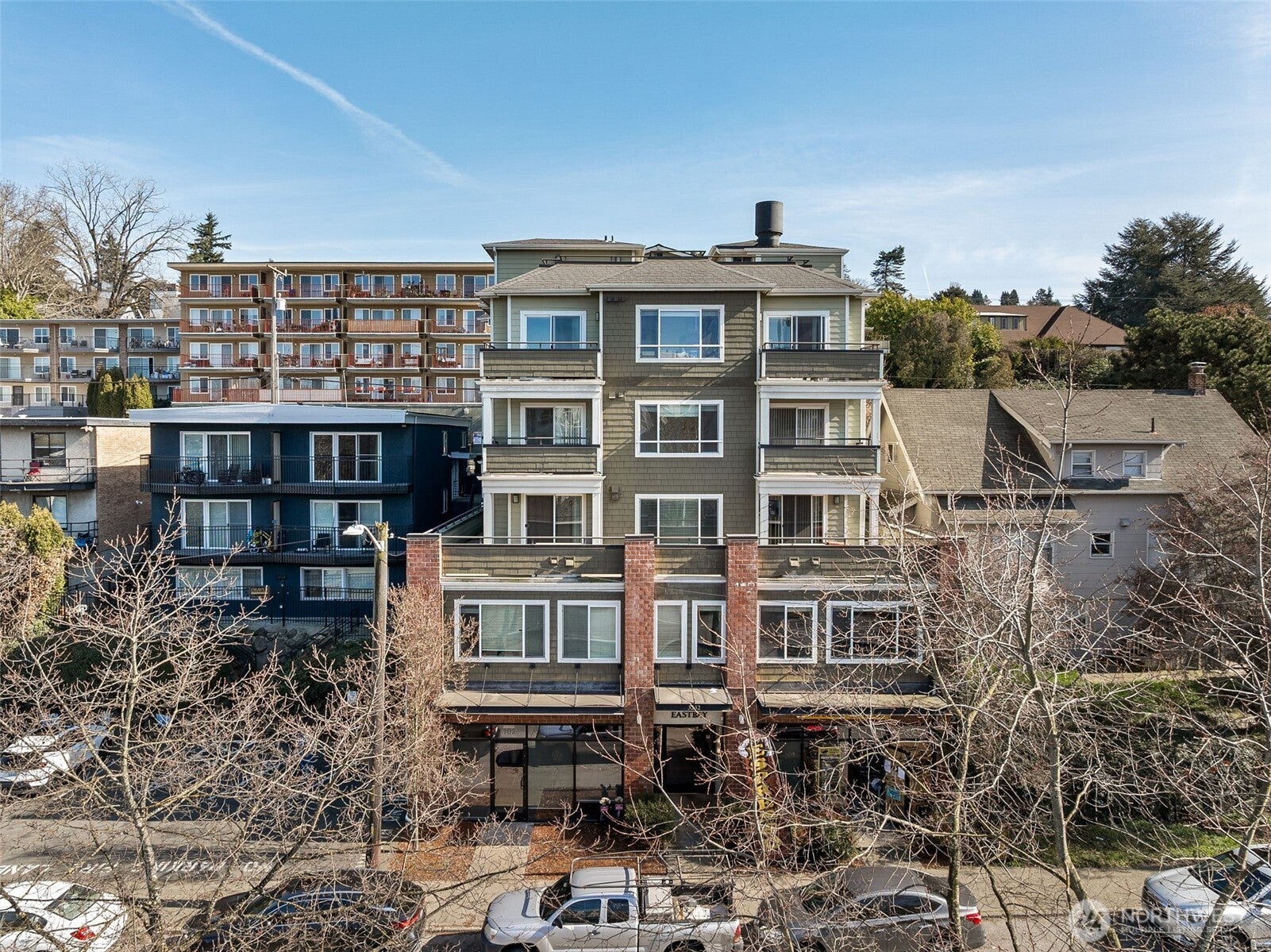 3232 15th Avenue W