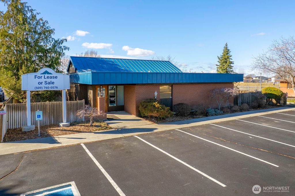 Photo of 1336 E Hunter Place, Moses Lake, WA 98837 (MLS # 2483567)